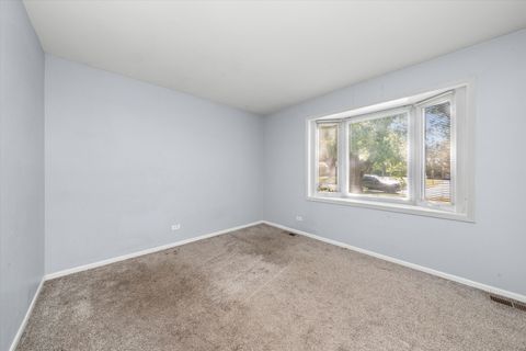 Tiny photo for 824 Oxford Street, Downers Grove, IL 60516 (MLS # 12493917)