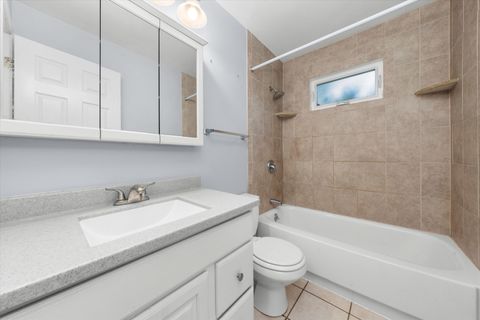 Tiny photo for 824 Oxford Street, Downers Grove, IL 60516 (MLS # 12493917)