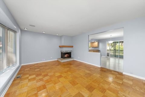 Tiny photo for 824 Oxford Street, Downers Grove, IL 60516 (MLS # 12493917)