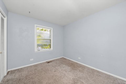 Tiny photo for 824 Oxford Street, Downers Grove, IL 60516 (MLS # 12493917)