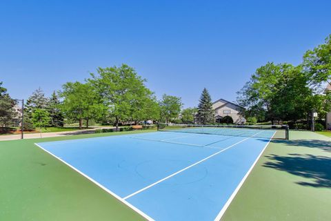 Tiny photo for 315 Poplar Court, Lindenhurst, IL 60046 (MLS # 12666427)