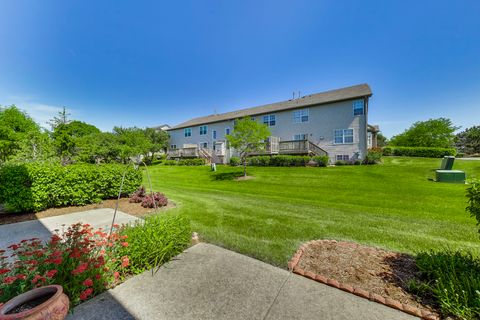 Tiny photo for 315 Poplar Court, Lindenhurst, IL 60046 (MLS # 12666427)