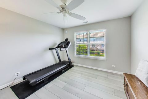 Tiny photo for 315 Poplar Court, Lindenhurst, IL 60046 (MLS # 12666427)