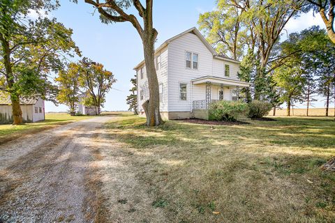Photo of 835 E State Route 116 Highway, Ashkum, IL 60911 (MLS # 12502787)