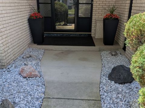 Tiny photo for 1825 E Sitka Lane E, Mount Prospect, IL 60056 (MLS # 12684729)