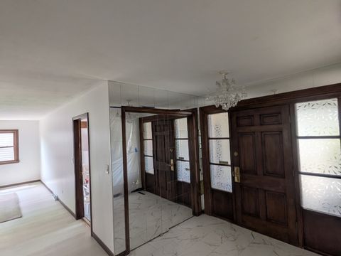 Tiny photo for 1825 E Sitka Lane E, Mount Prospect, IL 60056 (MLS # 12684729)