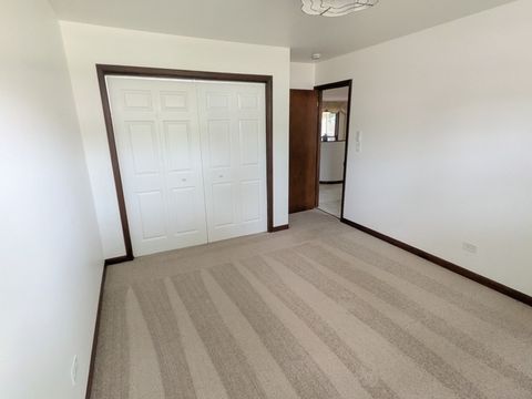 Tiny photo for 1825 E Sitka Lane E, Mount Prospect, IL 60056 (MLS # 12684729)