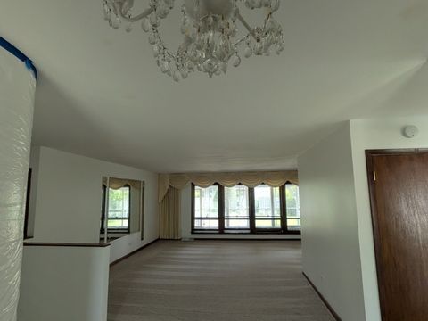 Tiny photo for 1825 E Sitka Lane E, Mount Prospect, IL 60056 (MLS # 12684729)