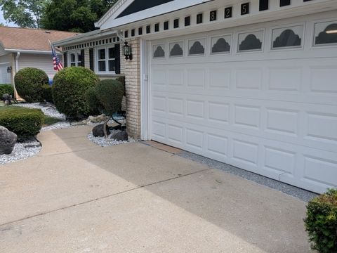 Tiny photo for 1825 E Sitka Lane E, Mount Prospect, IL 60056 (MLS # 12684729)