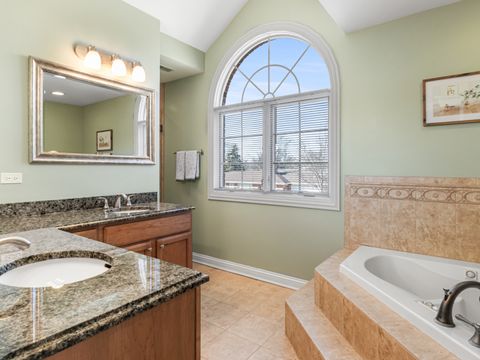 Tiny photo for 159 E Edgemont Lane, Park Ridge, IL 60068 (MLS # 12628220)