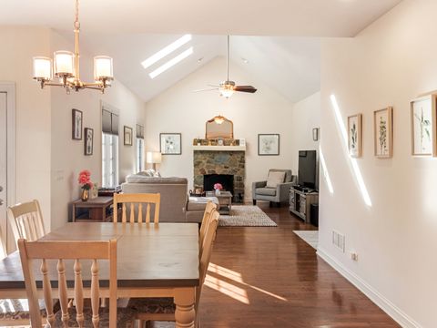 Tiny photo for 159 E Edgemont Lane, Park Ridge, IL 60068 (MLS # 12628220)