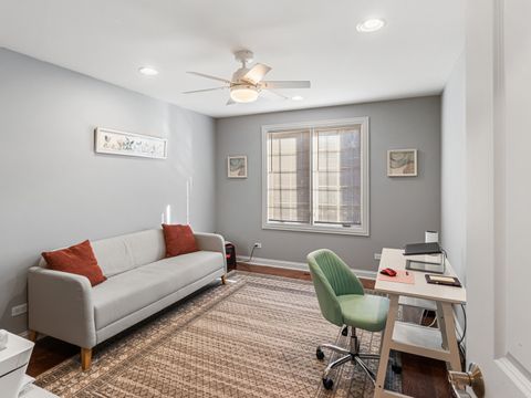 Tiny photo for 159 E Edgemont Lane, Park Ridge, IL 60068 (MLS # 12628220)