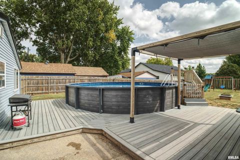 Tiny photo for 607 2ND Street, Camanche, IA 52730 (MLS # QC4267653)