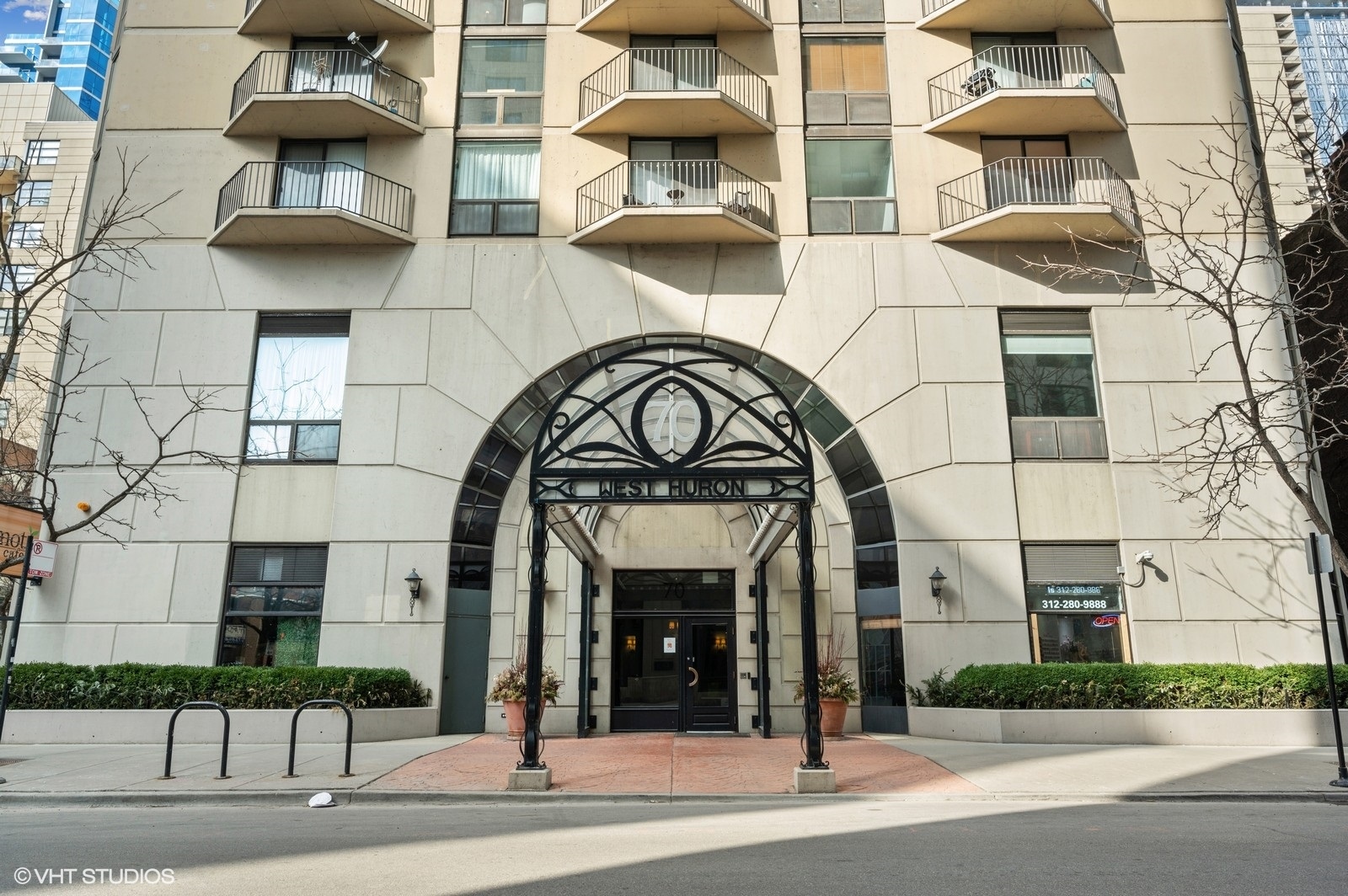 70 W Huron Street 2202