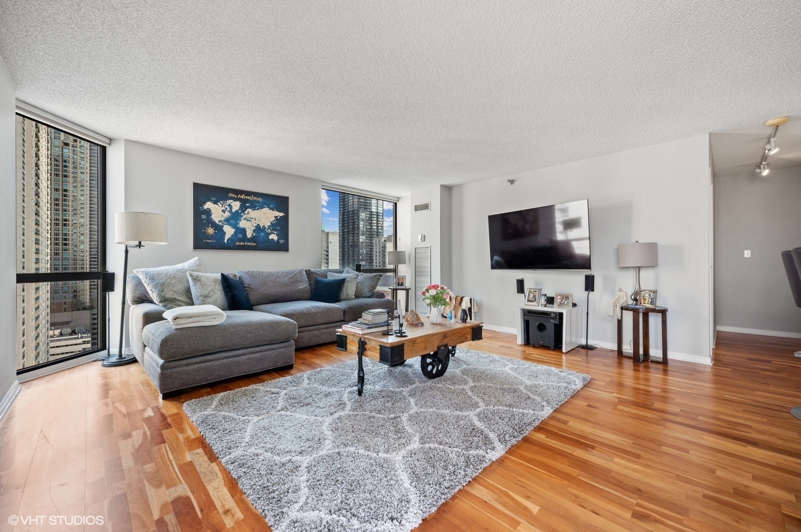 70 W Huron Street 2202