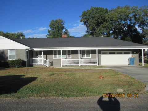 Photo of 10 Lilac Drive, Centralia, IL 62801 (MLS # 12774086)
