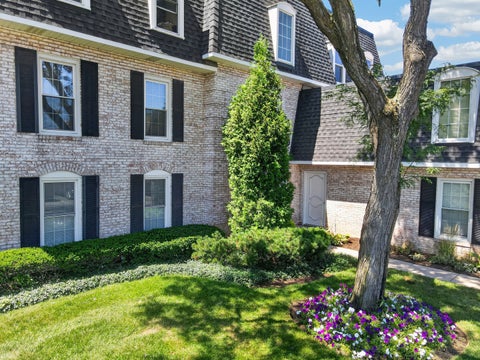 Tiny photo for 944 N Northwest Highway #307, Park Ridge, IL 60068 (MLS # 12690544)