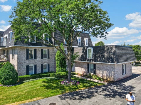 Tiny photo for 944 N Northwest Highway #307, Park Ridge, IL 60068 (MLS # 12690544)