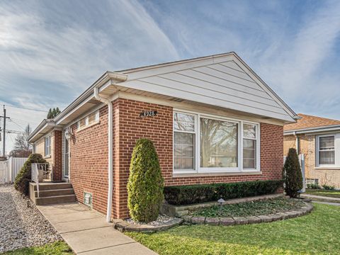 Tiny photo for 4928 N New England Avenue, Chicago, IL 60656 (MLS # 12604950)