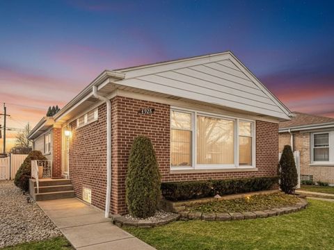 4928 N New England Avenue Chicago IL 60656