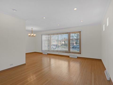 Tiny photo for 4928 N New England Avenue, Chicago, IL 60656 (MLS # 12604950)