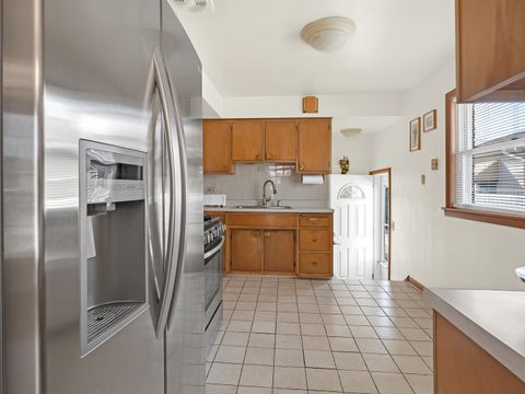 Tiny photo for 4928 N New England Avenue, Chicago, IL 60656 (MLS # 12604950)