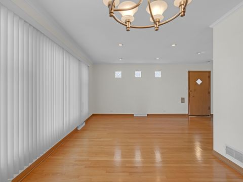 Tiny photo for 4928 N New England Avenue, Chicago, IL 60656 (MLS # 12604950)