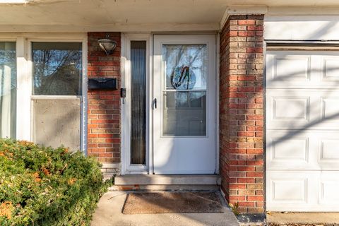 Tiny photo for 13415 S Mackinaw Avenue, Chicago, IL 60633 (MLS # 12551740)