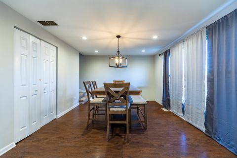 Tiny photo for 13415 S Mackinaw Avenue, Chicago, IL 60633 (MLS # 12551740)