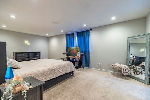 Tiny photo for 13415 S Mackinaw Avenue, Chicago, IL 60633 (MLS # 12551740)