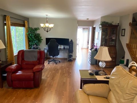Tiny photo for 1045 Manchester Circle, Grayslake, IL 60030 (MLS # 12420365)
