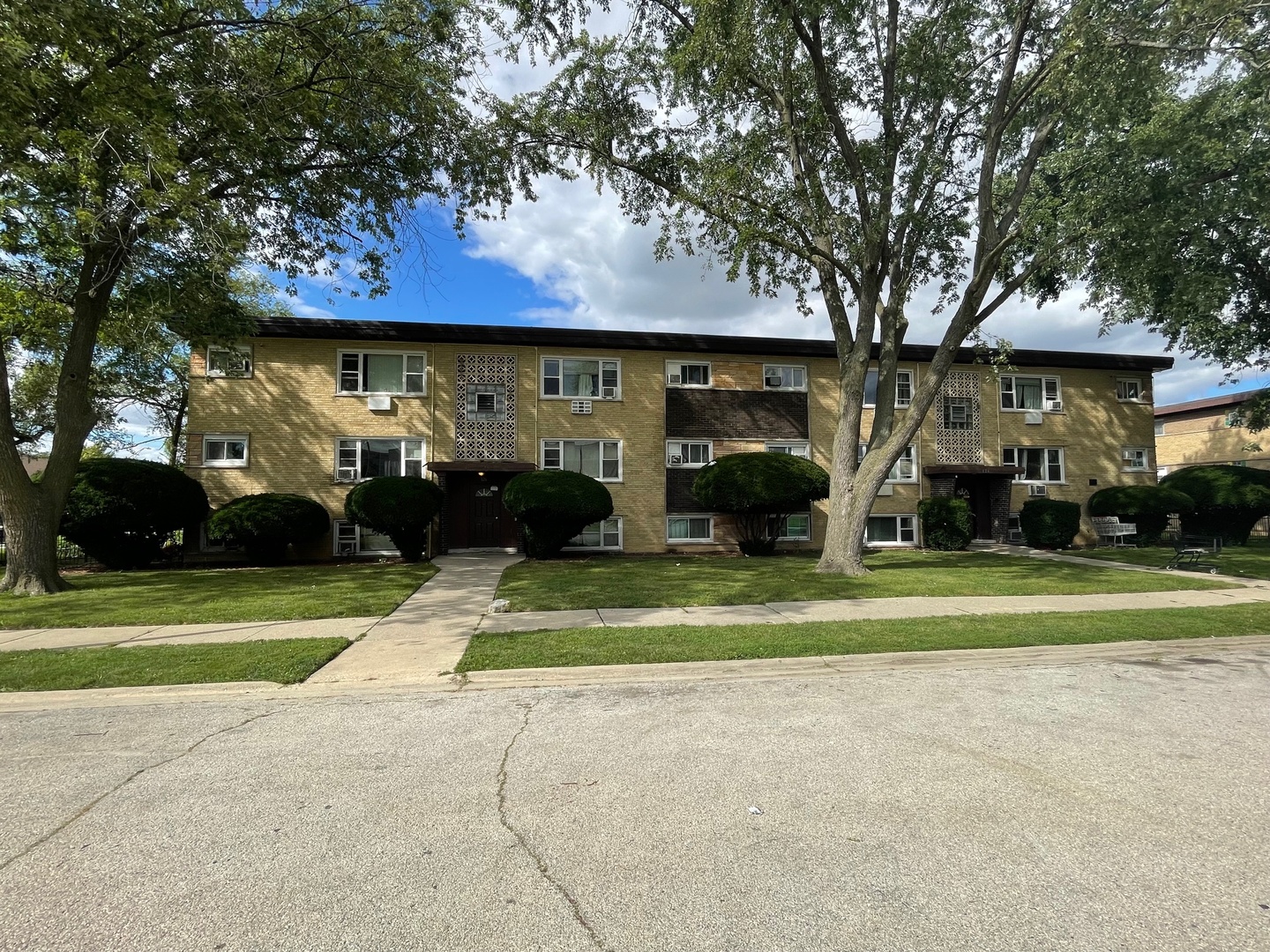 86 W Elizabeth Drive