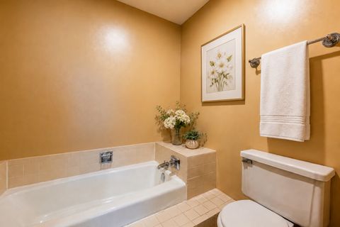Tiny photo for 931 E Kings Row ROW #6, Palatine, IL 60074 (MLS # 12673515)