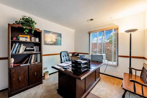 Tiny photo for 931 E Kings Row ROW #6, Palatine, IL 60074 (MLS # 12673515)