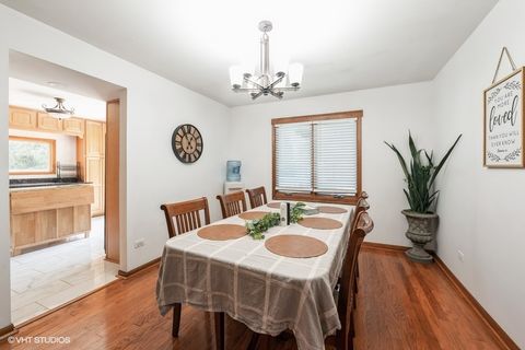 Tiny photo for 8N530 Gingerwood Lane, Elgin, IL 60124 (MLS # 12423036)