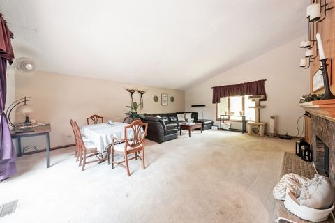 Tiny photo for 8N530 Gingerwood Lane, Elgin, IL 60124 (MLS # 12423036)