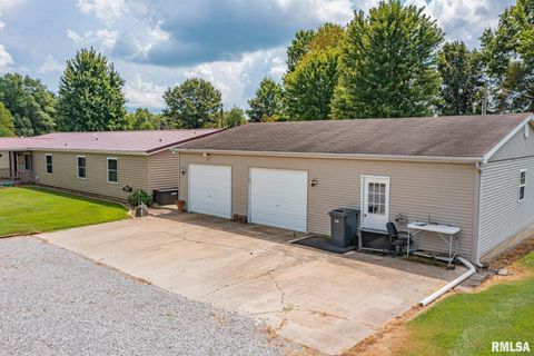 Tiny photo for 16807 Kendall Road, Mt Vernon, IL 62864 (MLS # EB459289)