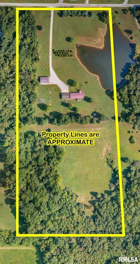 Tiny photo for 16807 Kendall Road, Mt Vernon, IL 62864 (MLS # EB459289)