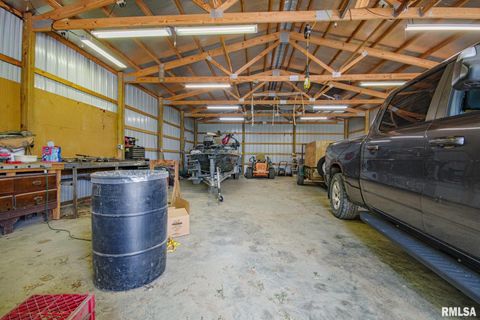 Tiny photo for 16807 Kendall Road, Mt Vernon, IL 62864 (MLS # EB459289)