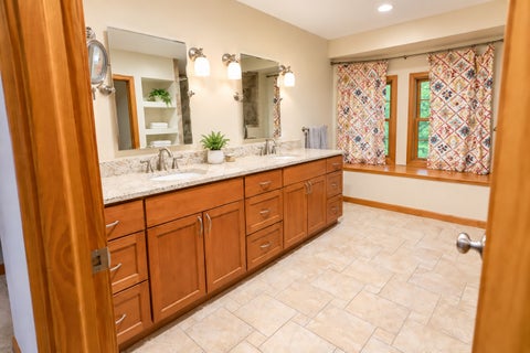 Tiny photo for 1263 Williamsburg Lane, Crystal Lake, IL 60014 (MLS # 12774630)