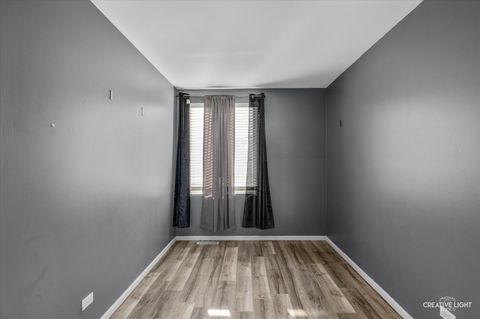 Tiny photo for 609 Hidden Creek Lane #609, North Aurora, IL 60542 (MLS # 12496384)