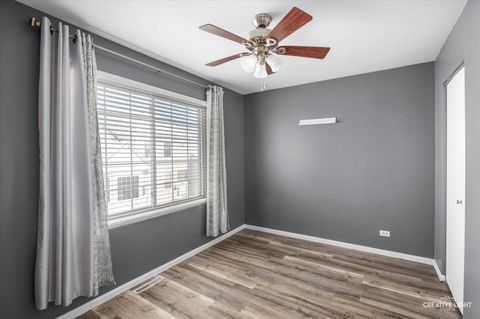 Tiny photo for 609 Hidden Creek Lane #609, North Aurora, IL 60542 (MLS # 12496384)