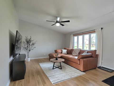 Tiny photo for 300 W Woodlawn Road, New Lenox, IL 60451 (MLS # 12601886)