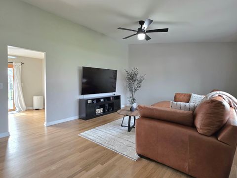 Tiny photo for 300 W Woodlawn Road, New Lenox, IL 60451 (MLS # 12601886)