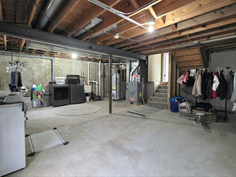 Tiny photo for 300 W Woodlawn Road, New Lenox, IL 60451 (MLS # 12601886)