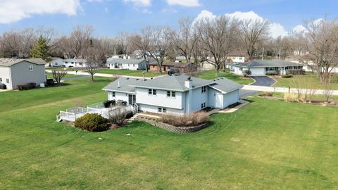 Tiny photo for 300 W Woodlawn Road, New Lenox, IL 60451 (MLS # 12601886)