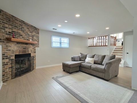 Tiny photo for 300 W Woodlawn Road, New Lenox, IL 60451 (MLS # 12601886)