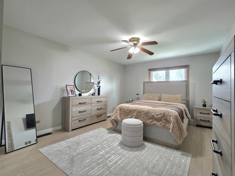 Tiny photo for 300 W Woodlawn Road, New Lenox, IL 60451 (MLS # 12601886)