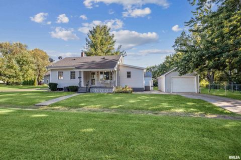 Tiny photo for 460 W KNOX Street, Galesburg, IL 61401 (MLS # QC4267259)