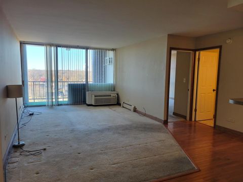 Tiny photo for 1043 S YORK Road #605, Bensenville, IL 60106 (MLS # 12522888)